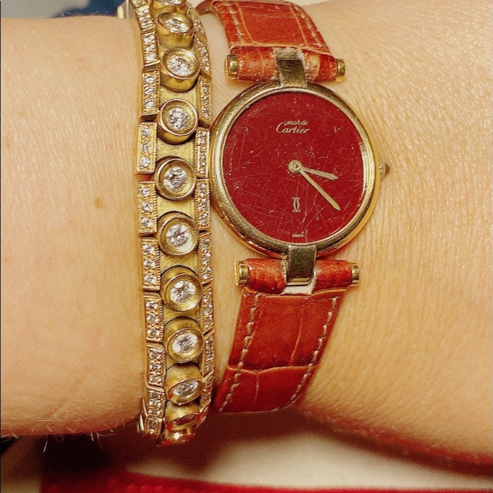 Authentic Cartier watch excellent, pouch inc